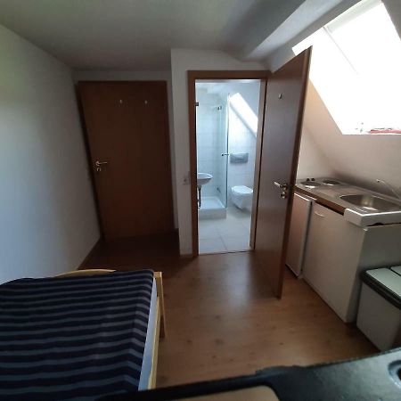 Biberach-Riss-Zimmer-Frei, Einzel-Zimmer Bad Kueche Birkenhard Zewnętrze zdjęcie