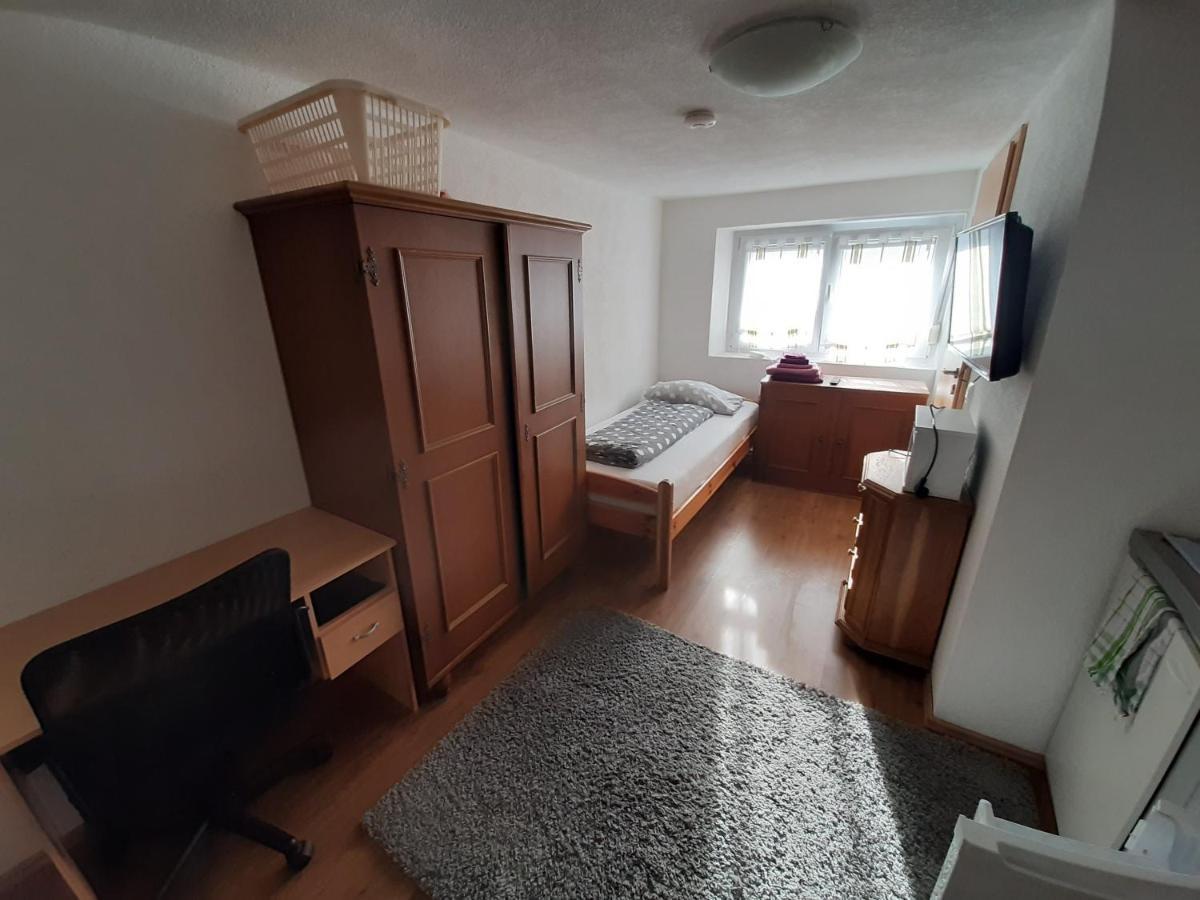 Biberach-Riss-Zimmer-Frei, Einzel-Zimmer Bad Kueche Birkenhard Zewnętrze zdjęcie