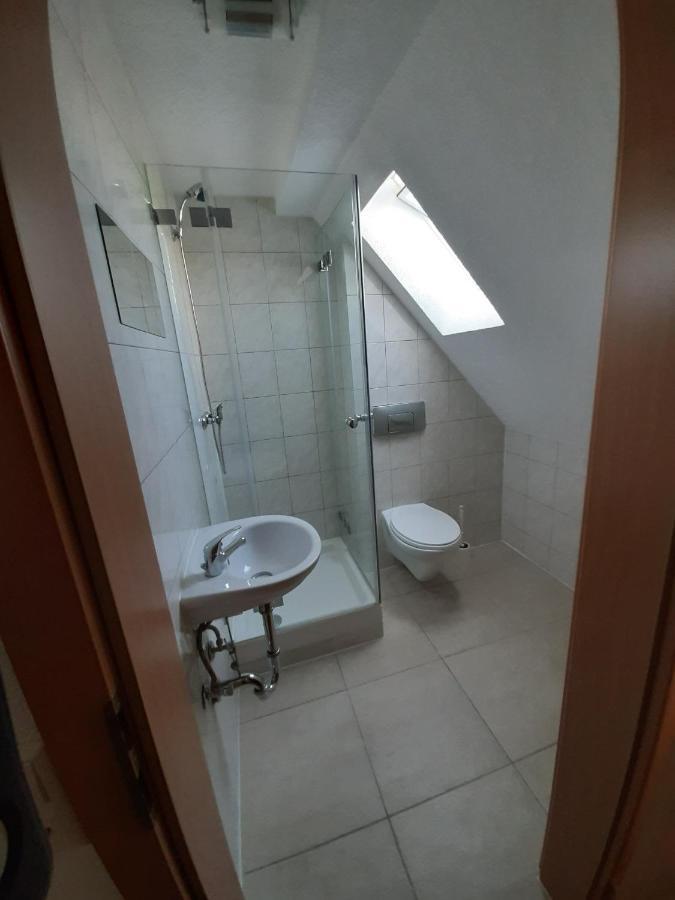 Biberach-Riss-Zimmer-Frei, Einzel-Zimmer Bad Kueche Birkenhard Zewnętrze zdjęcie
