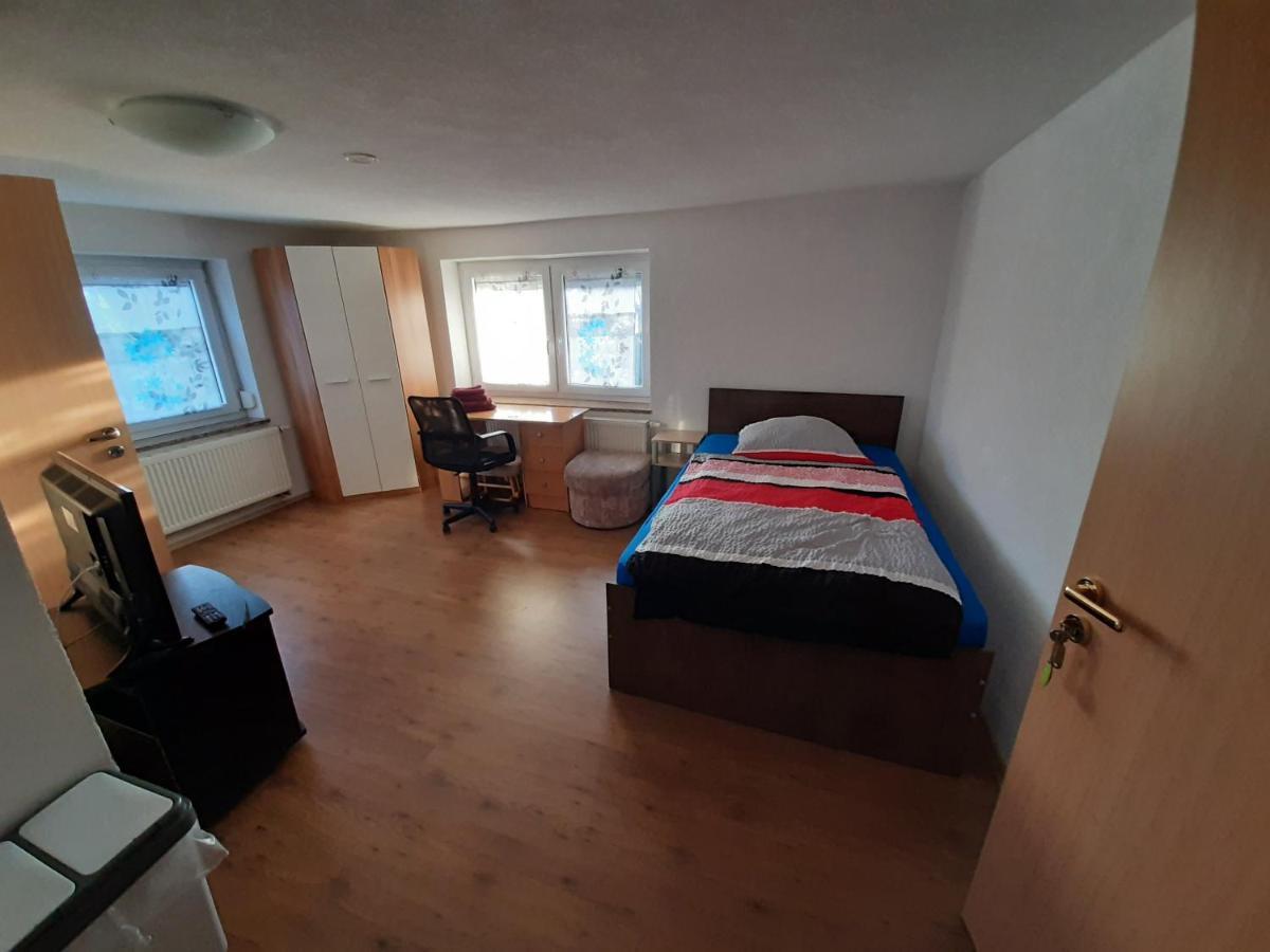 Biberach-Riss-Zimmer-Frei, Einzel-Zimmer Bad Kueche Birkenhard Zewnętrze zdjęcie