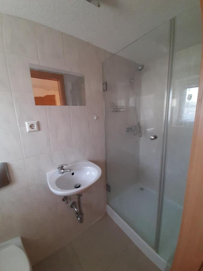 Biberach-Riss-Zimmer-Frei, Einzel-Zimmer Bad Kueche Birkenhard Zewnętrze zdjęcie