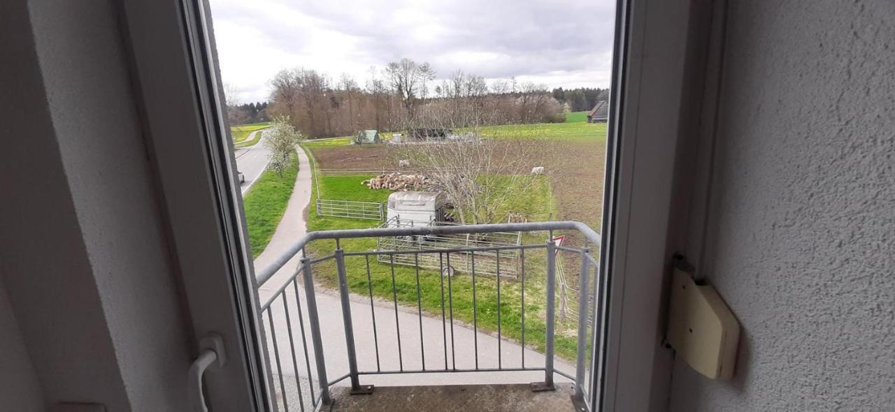 Biberach-Riss-Zimmer-Frei, Einzel-Zimmer Bad Kueche Birkenhard Zewnętrze zdjęcie