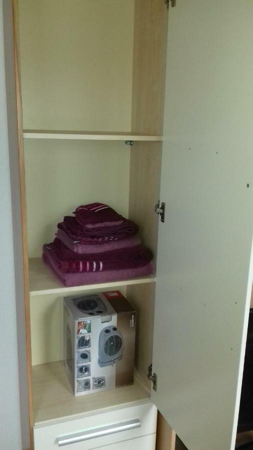 Biberach-Riss-Zimmer-Frei, Einzel-Zimmer Bad Kueche Birkenhard Pokój zdjęcie